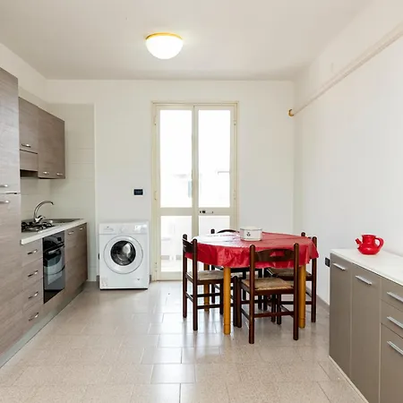 Seaside Flat - *