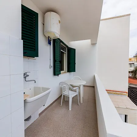 Seaside Flat - *